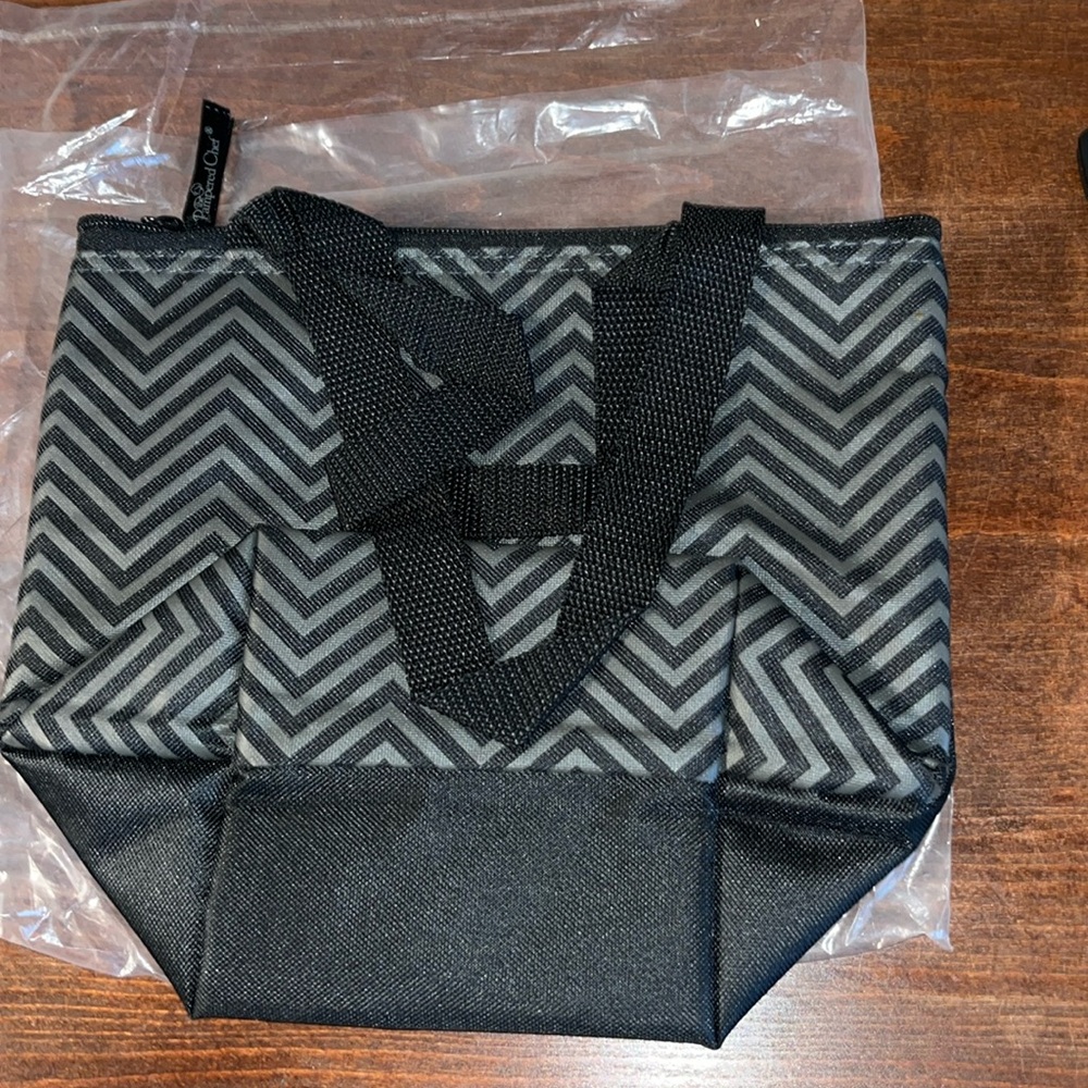 Pampered Chef Insulated On The Go Lunch Tote NWT